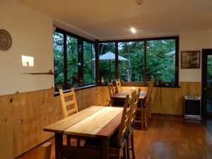 ダイニングでの夕食